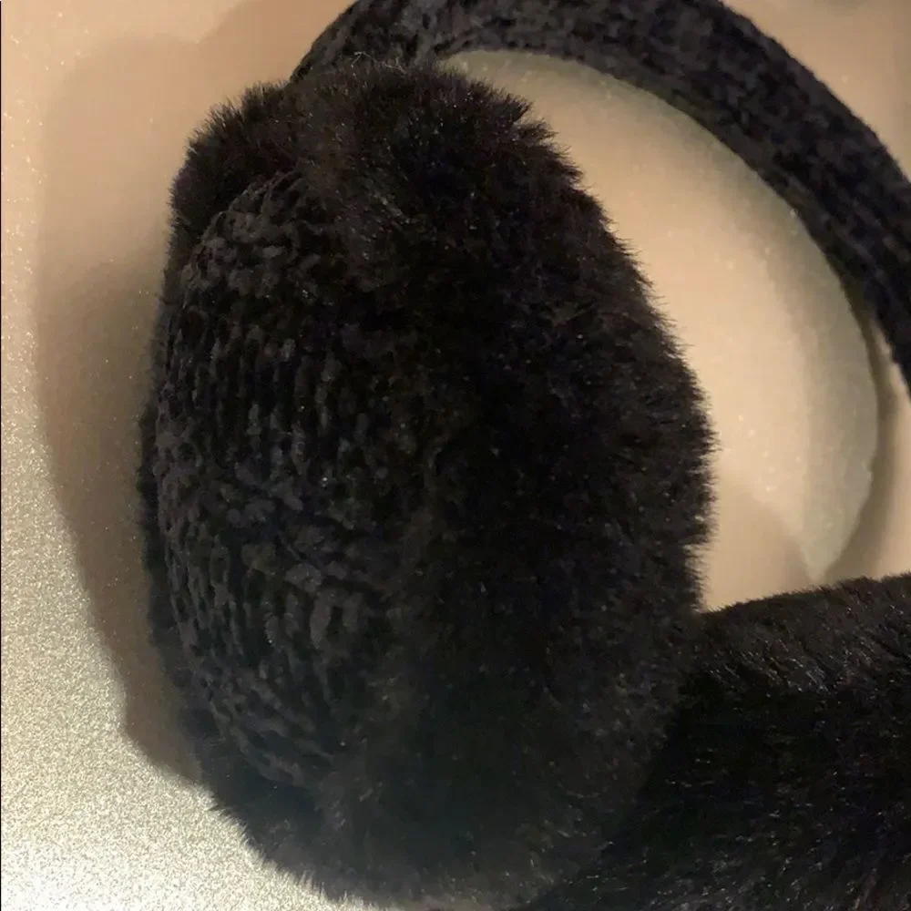 🎉last deal  🎉Black color ear muffs